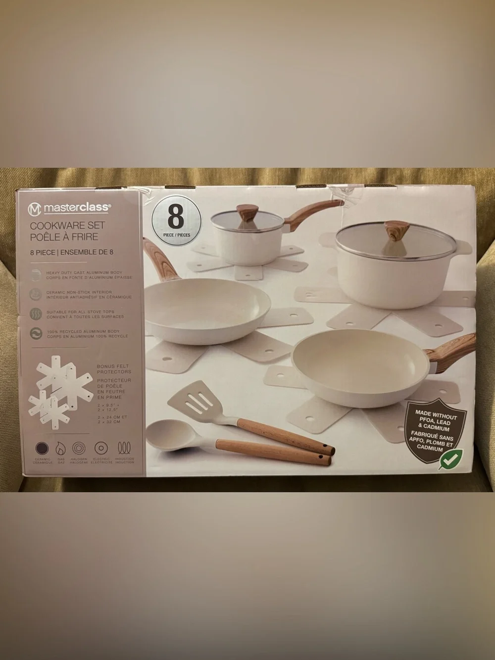 NWT Masterclass 8 pc cookware set w/bonus felt protectors